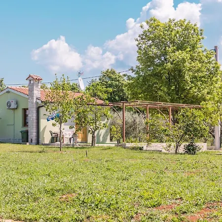 Appartamento Relaxing Farm House Near Porec